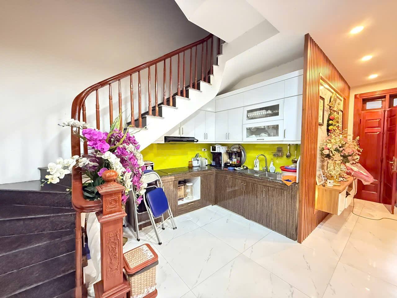 NHÀ ĐẸP Ở LÊ ĐỨC THỌ – 6 TẦNG - LÔ GÓC – CÁCH PHỐ 20M – SỔ NỞ HẬU – NHÀ MỚI XÂY, CHỦ THIỆN TRÍ . - Ảnh 2